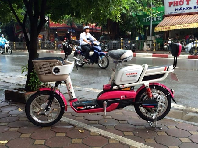Xe đạp điện Honda M8  Thương hiệu toàn cầu  Di chuyển 65km 1 lần sạc đầy   YouTube