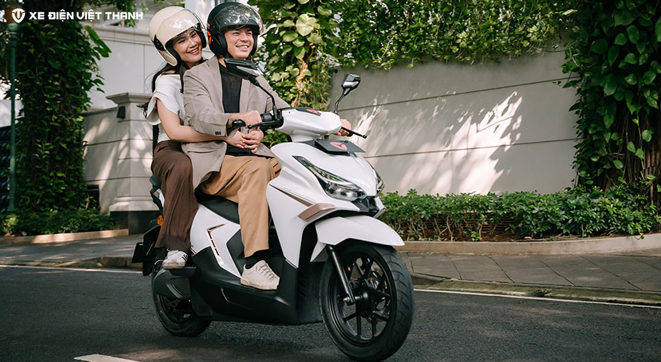 Xe Máy Điện Yadea Velax