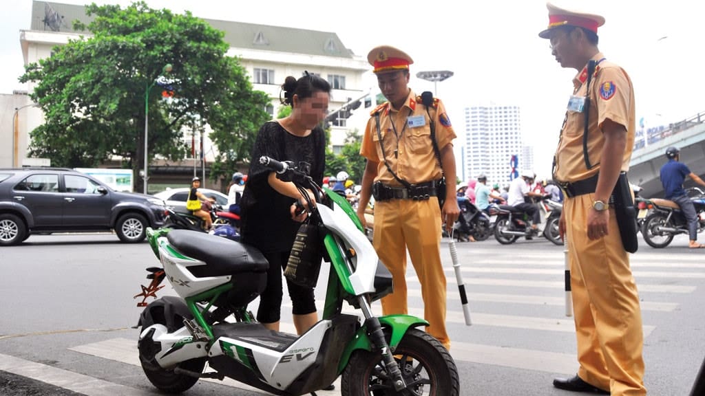 Xử phạt nghiêm xe máy điện vi phạm luật giao thông từ ngày 01/07
